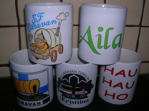 Yksittäin painettavia mukeja